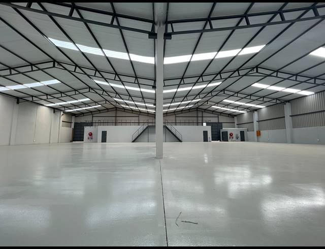 1,214M² WAREHOUSE TO LET IN COSMO BUSINESS PARK